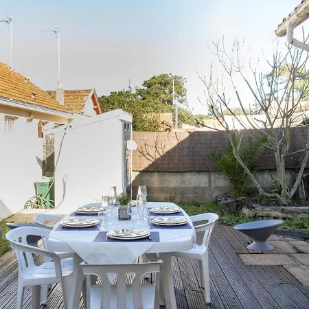Maison De Bourg A Deux Pas De La